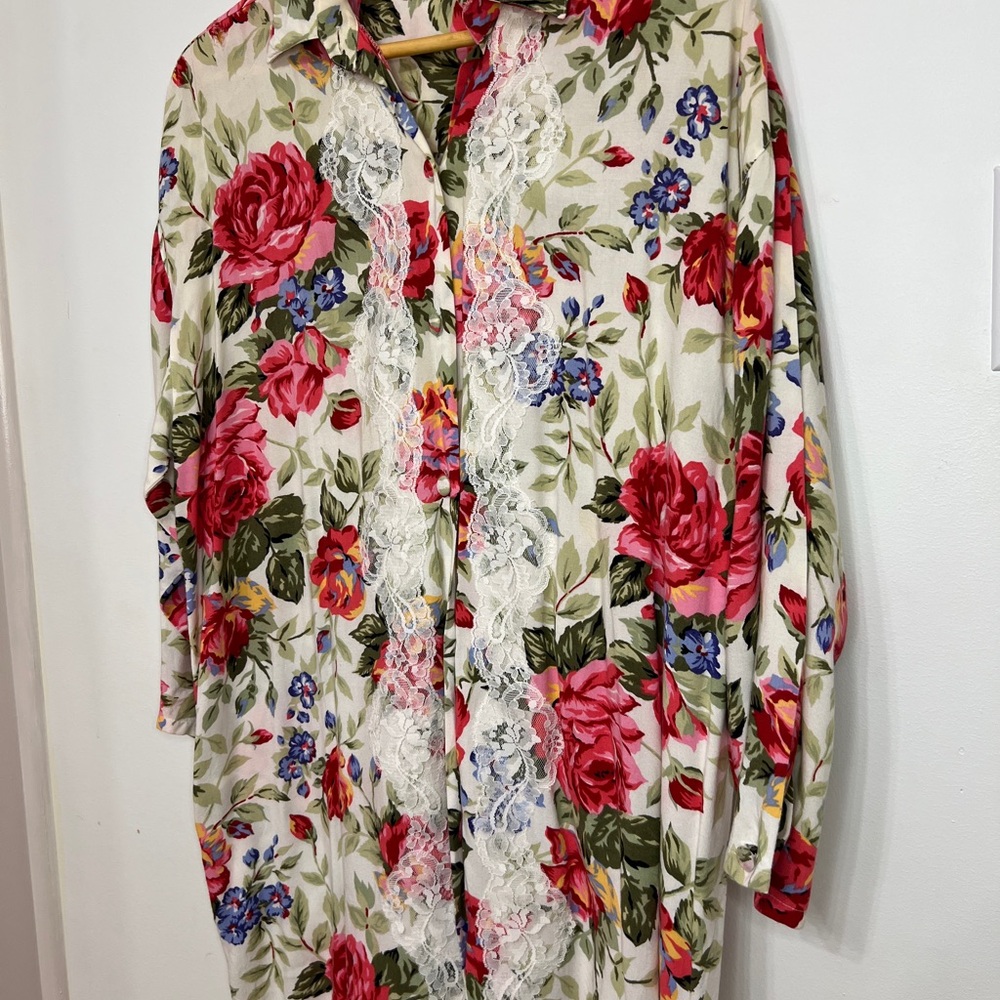 Victoria's Secret Floral Lace Robe - Red and Green